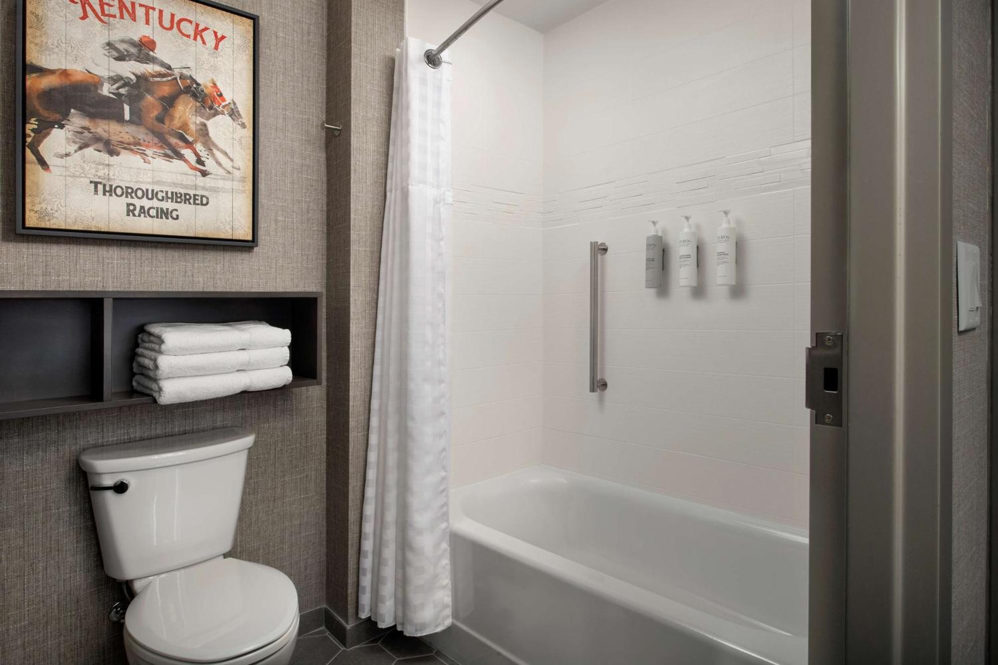 Homewood Suites By Hilton Louisville Airport 外观 照片